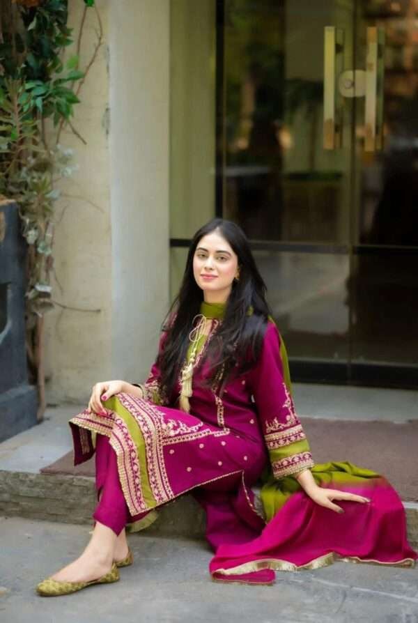 Omal by Komal Lawn BOS-010 | Premium Embroidered Summer Collection in 2025 - Image 3