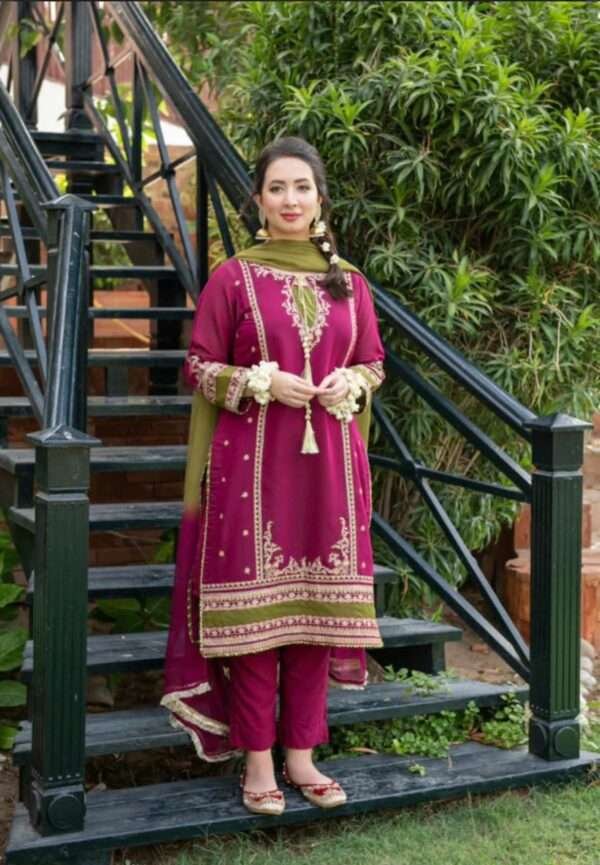 Omal by Komal Lawn BOS-010 | Premium Embroidered Summer Collection in 2025